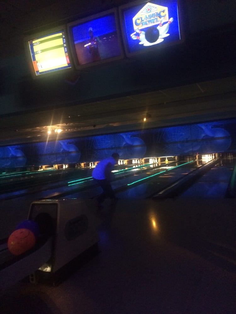 Classic Bowl Amusement Parks 3055 Dundas St W, Erin Mills