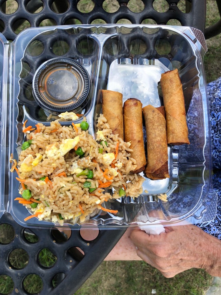 Lola’s Lumpia Food Truck