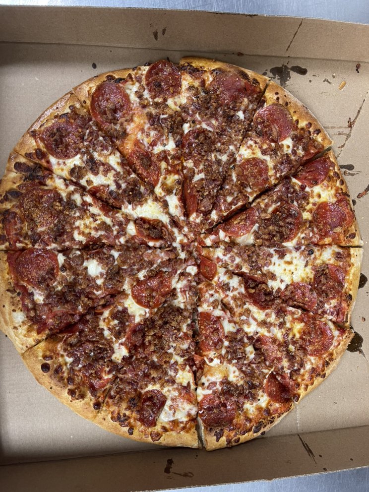 Fox's Pizza Den