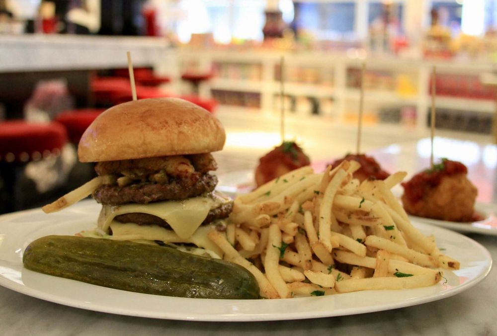 South Beach Flair Burger Three Juicy Patties Yelp Photo Of Sugar Factory American Brerie Chicago Il United States South