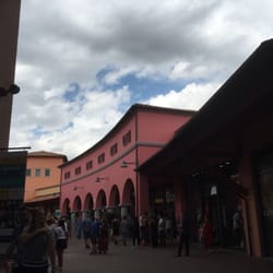 Valdichiana Outlet Village - 11 Fotos - Outlet - Via Enzo Ferrari ... Valdichiana Outlet Village - 11 Fotos - Outlet - Via Enzo Ferrari ...