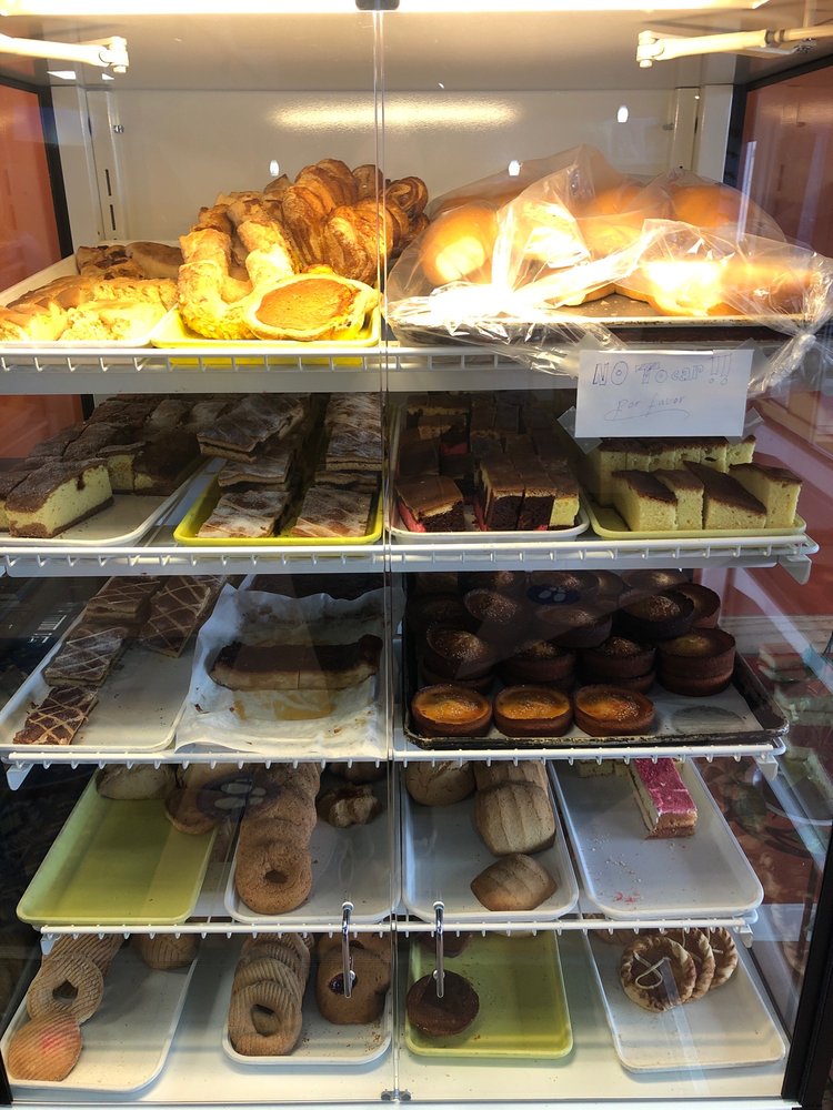 El Guanaco Bakery & Café El Guanaco Bakery & Café