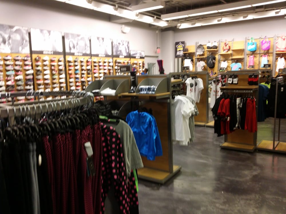 Finish Line Shoe Stores 2760 N Germantown Pkwy, Memphis Finish Line Shoe Stores 2760 N Germantown Pkwy, Memphis