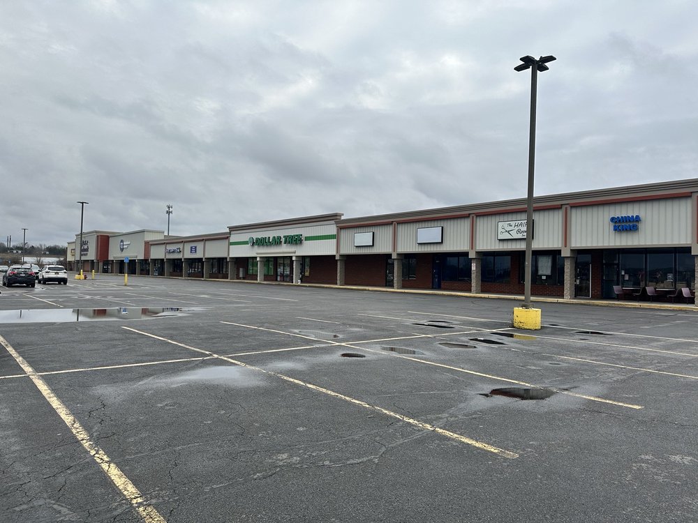 Shoppes At Lake Ave - Blasdell Plaza