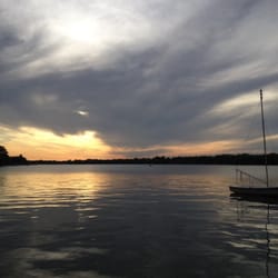 Best Waterfront Restaurants In Crystal Lake Il Last Updated 1 Main Beach