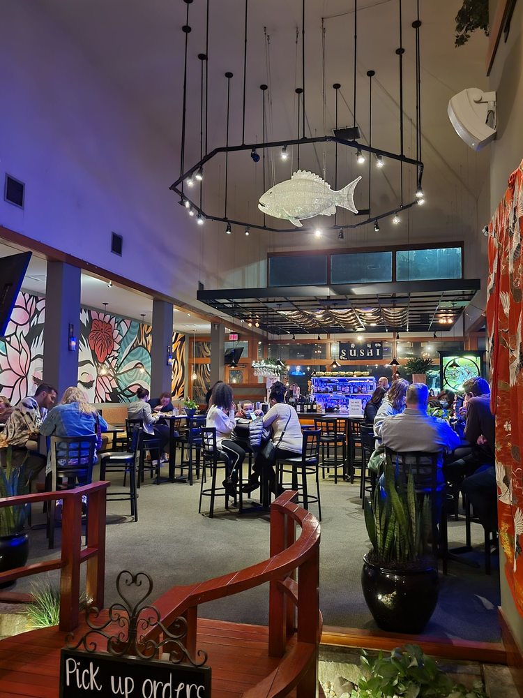 Kabuto Japanese Steakhouse & Sushi Bar