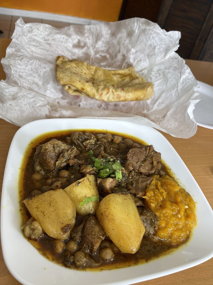 Dru's West-Indian Roti Shop