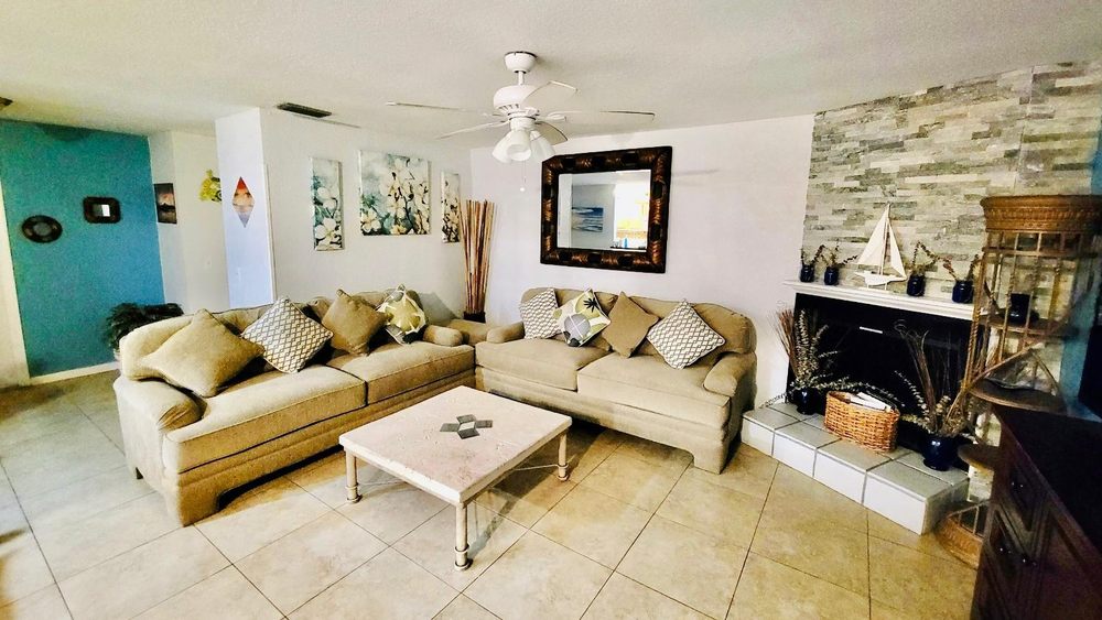 Susan and Ledif's Tropical Hideaway