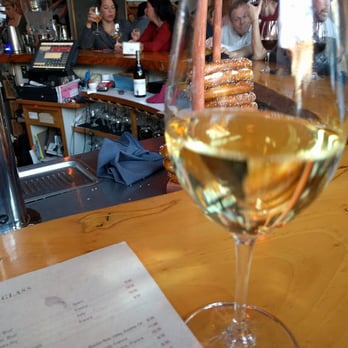5 Walnut Wine Bar 104 Photos 107 Reviews Bars Photo Of 5 Walnut Wine Bar Asheville Nc United States Hy With