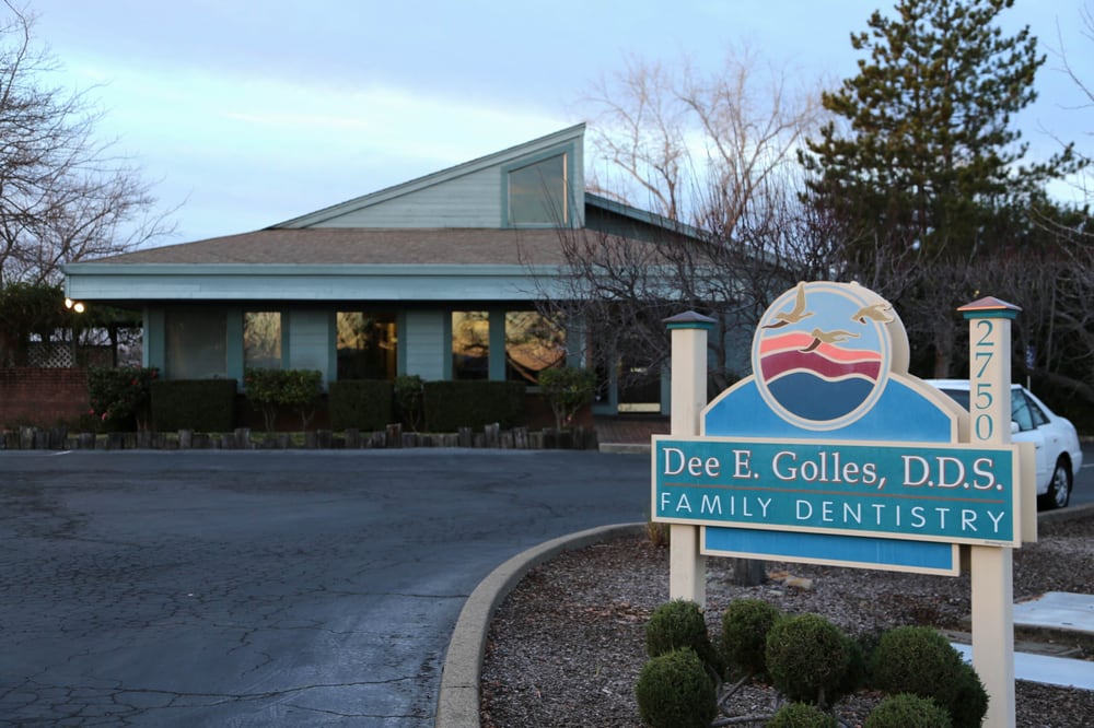 image of business Dee E Golles, DDS