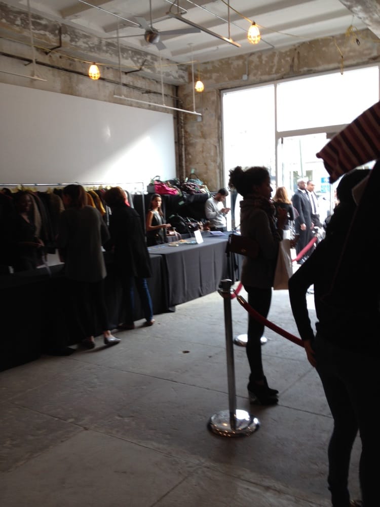 Rooms To Go Hour Warehouse Sale Rooms To Go Hour Warehouse Sale