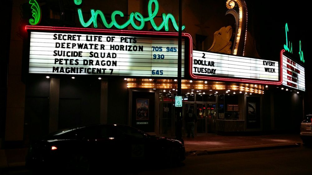 Lincoln Movie Theaters 18 Reviews Cinema 1615 Central Ave