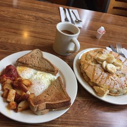 Cobblestone Restaurant 11 Photos 34 Reviews Breakfast Photo Of Cobblestone Restaurant New Bedford Ma United States