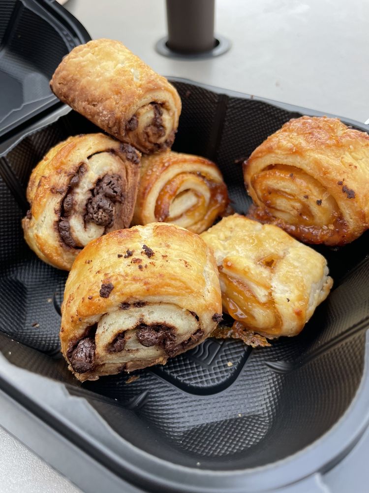 Joan's Bakery and Deli