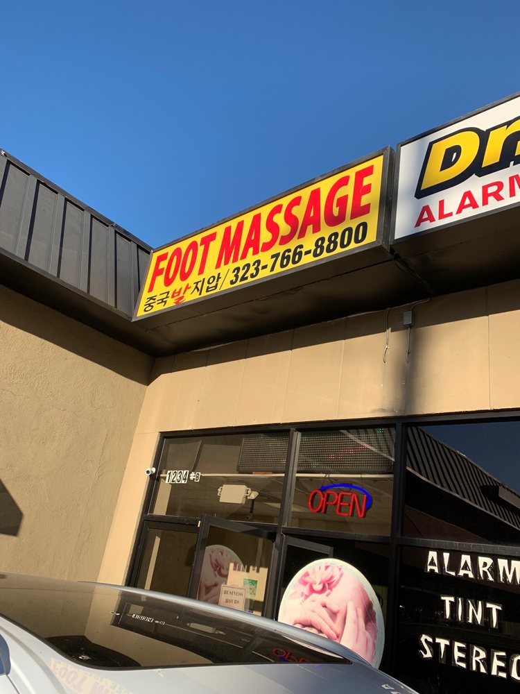 Chinese Foot Massage, Los Angeles Roadtrippers
