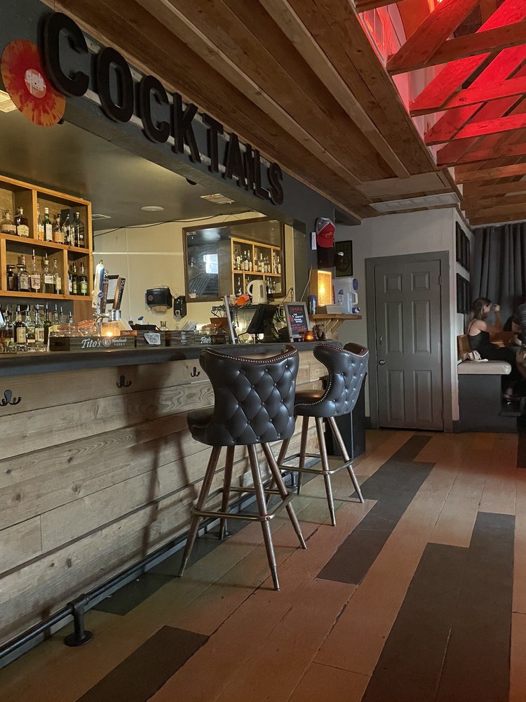 Long Play Lounge