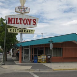 Milton S Family Restaurant Closed 17 Reviews Diners 725 Photo Of Milton S Family Restaurant Albuquerque Nm United States