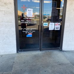 4 Paws Animal Hospital photo