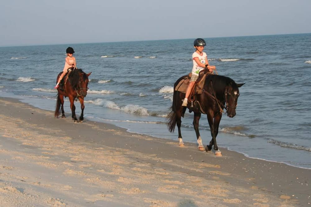 Twobit Stable Horseback Riding On The Beach 20 Photos Horseback