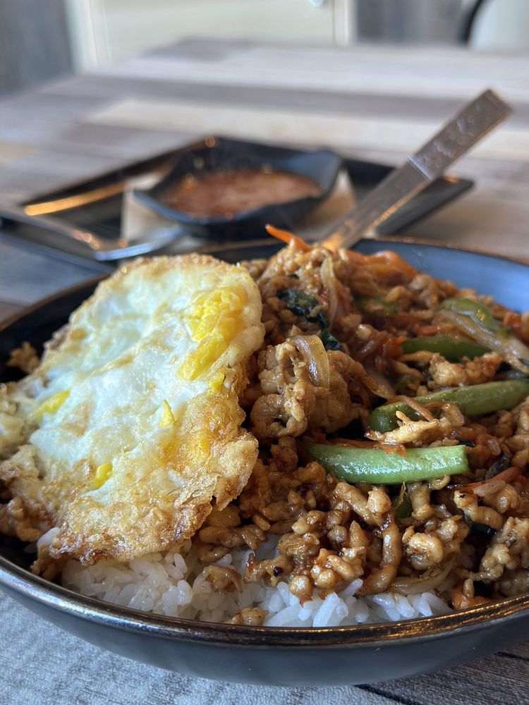 Aroy Thai Cafe