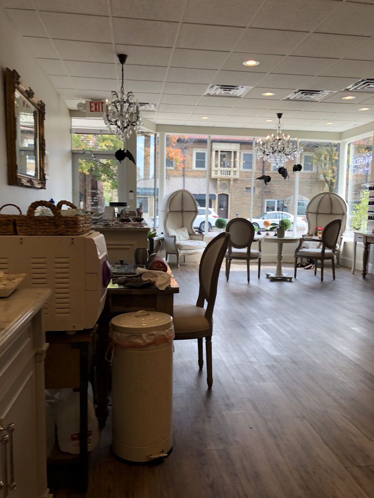 Mani & Pedi Nail Spa