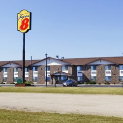 Super 8 By Wyndham Perham Hotels 106 Jake St Se Mn Photo Of Super 8 By Wyndham Perham Mn United States