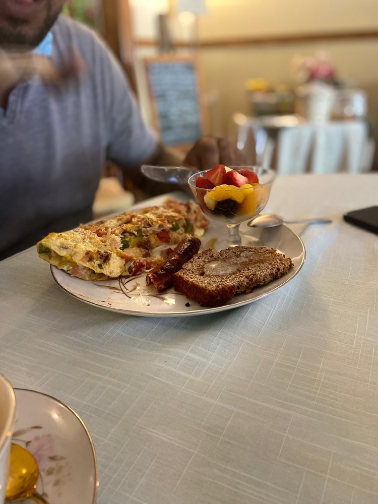 The Maid's Quarters Bed Breakfast and Tearoom