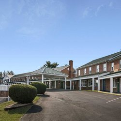 Quality Inn 17 Photos 12 Reviews Hotels 640 W Brd St Photo Of Quality Inn Waynesboro Va United States