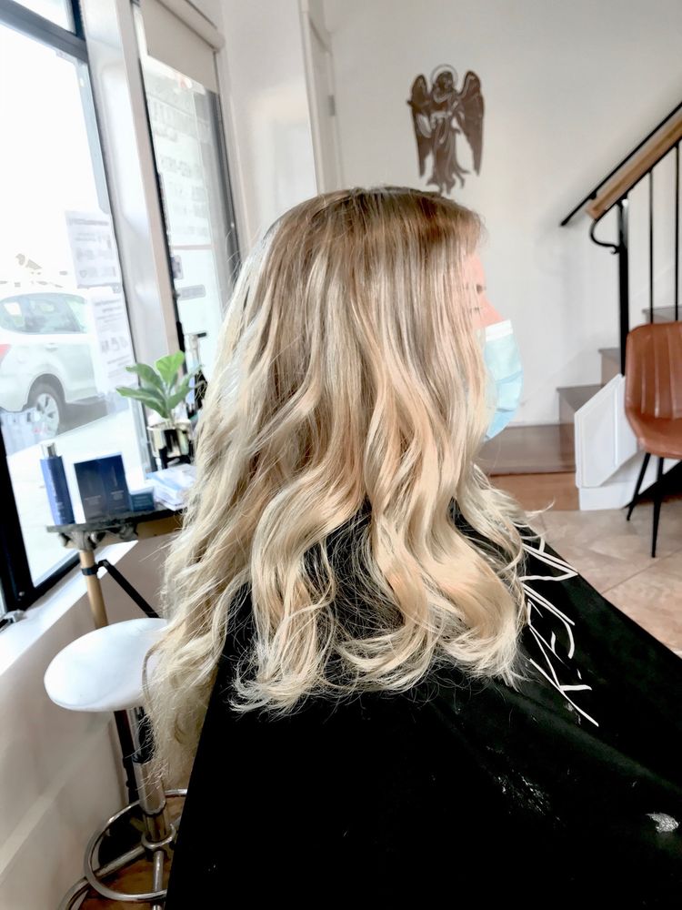 Maximillian Hair Artistry