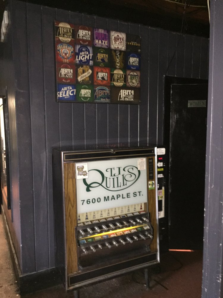 TJ Quill’s 20 Photos & 19 Reviews Bars 7600 Maple St, East