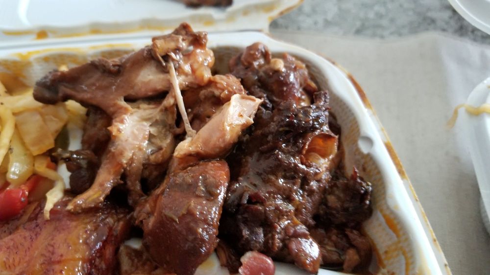Malakhi Lounge & Jamaican Restaurant