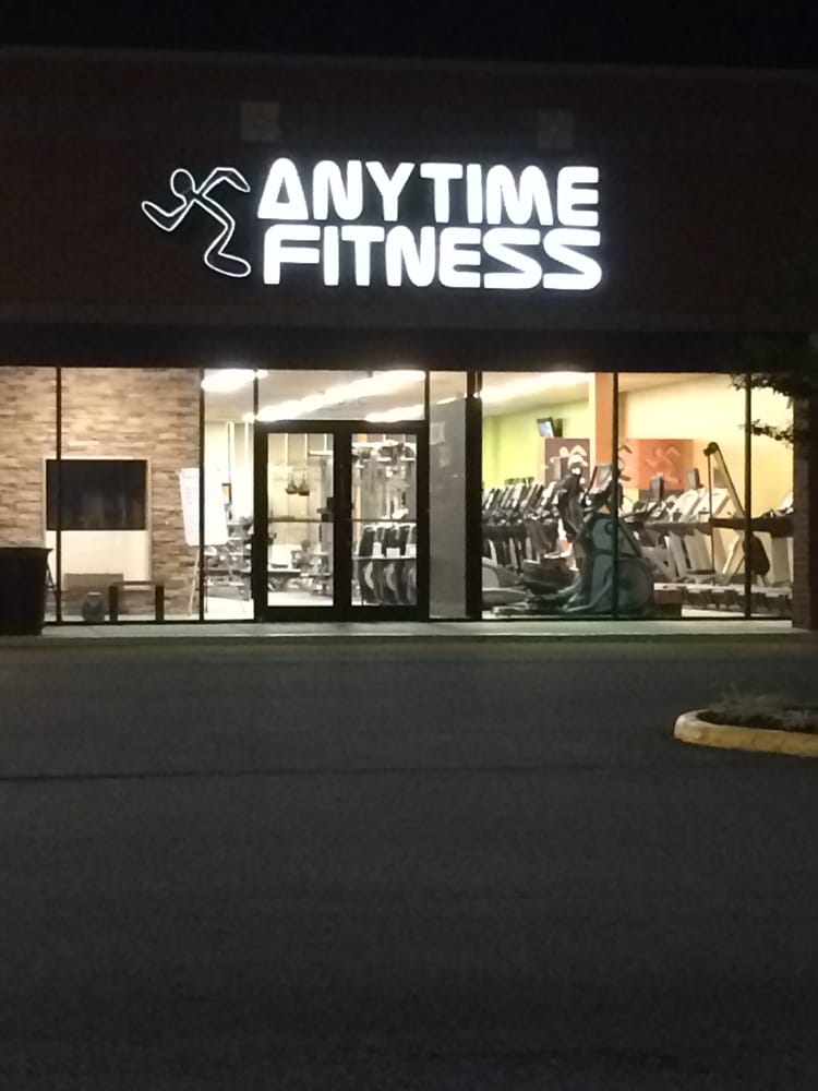 30 Minute Anytime Fitness Niagara Falls with Comfort Workout Clothes