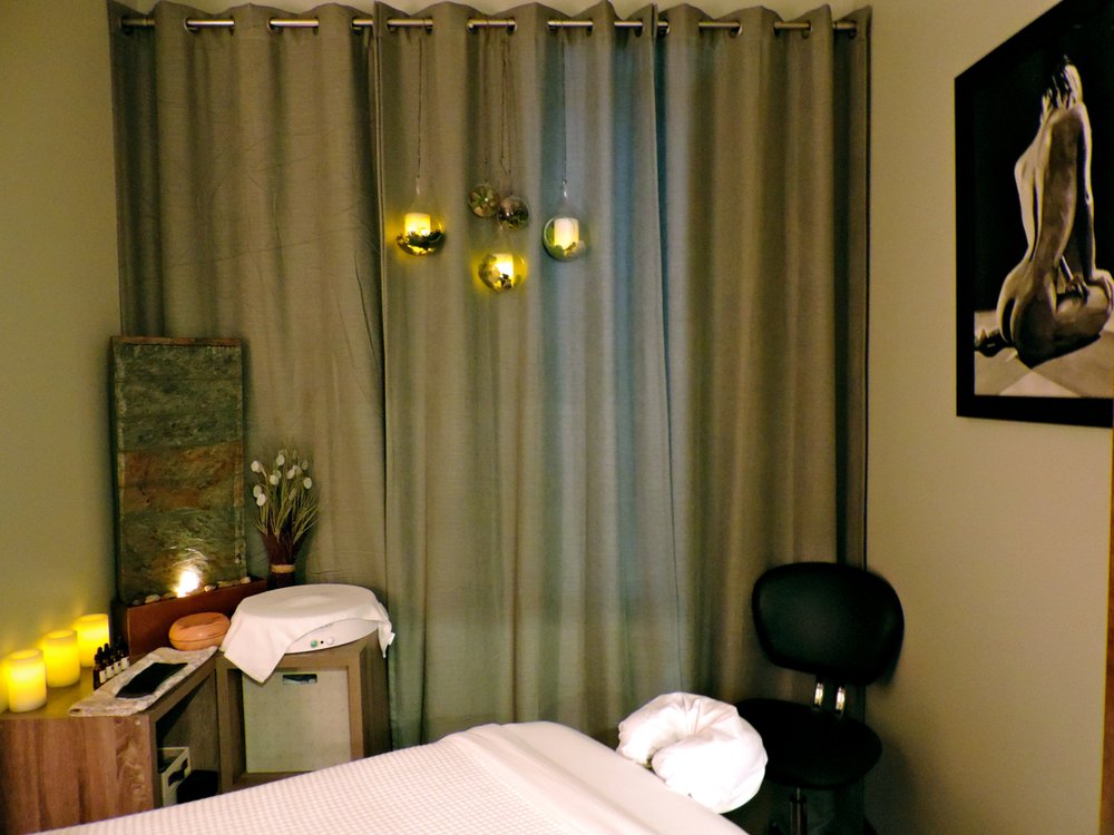 Essential Bodyworks 10 Photos Massage Therapy 3900 Springfield Rd