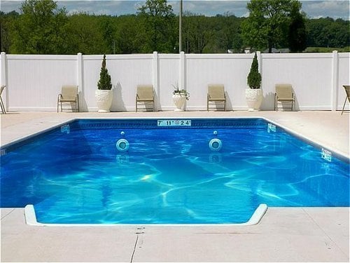 Holiday Inn Hotel Lancaster County Hotels 1 Denver Rd Photo Of Holiday Inn Hotel Lancaster County Denver Pa United States