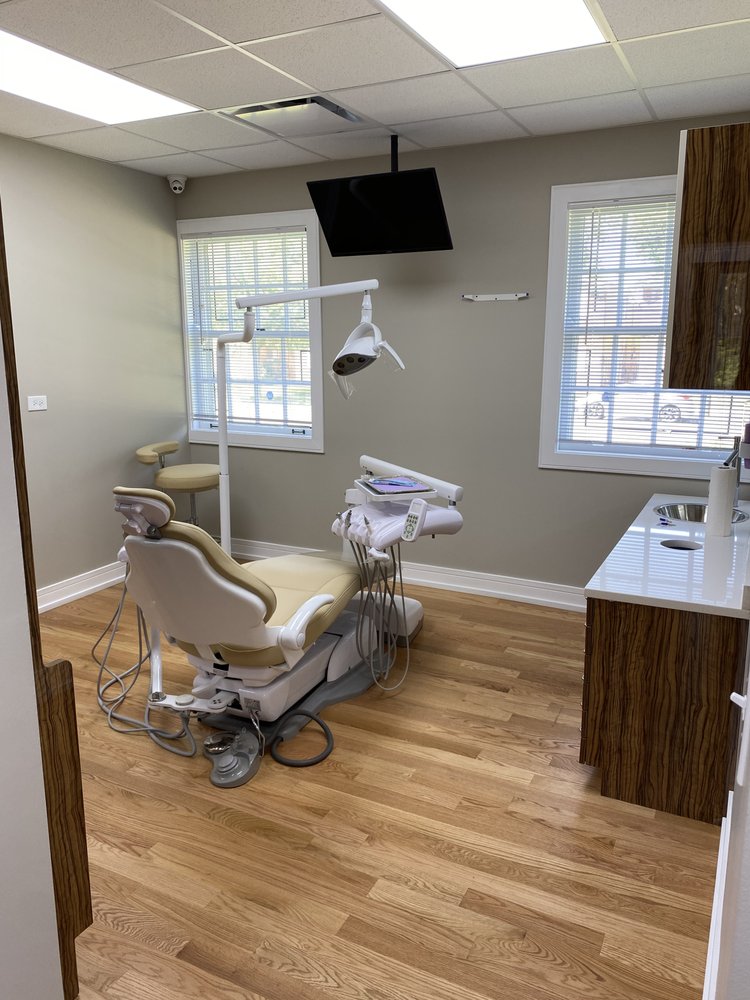 image of business 1st Family Dental of West Roseland