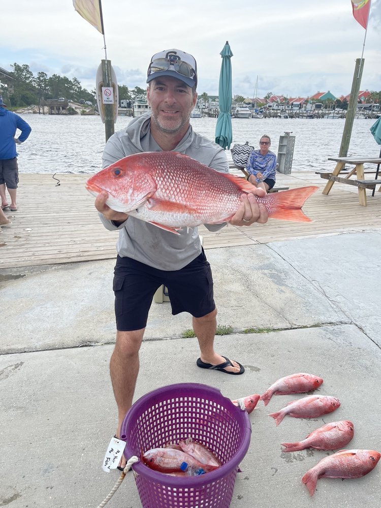 Entertainer Bait & Tackle, Pensacola Roadtrippers