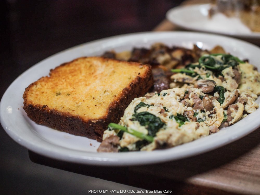 Dottie's True Blue Cafe