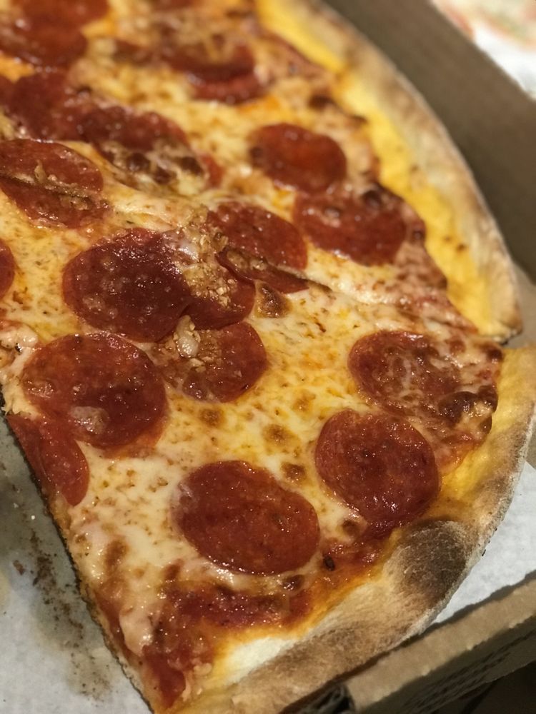 Labi’s Pizza