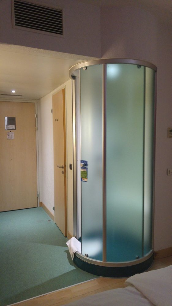 Park Inn - Lully