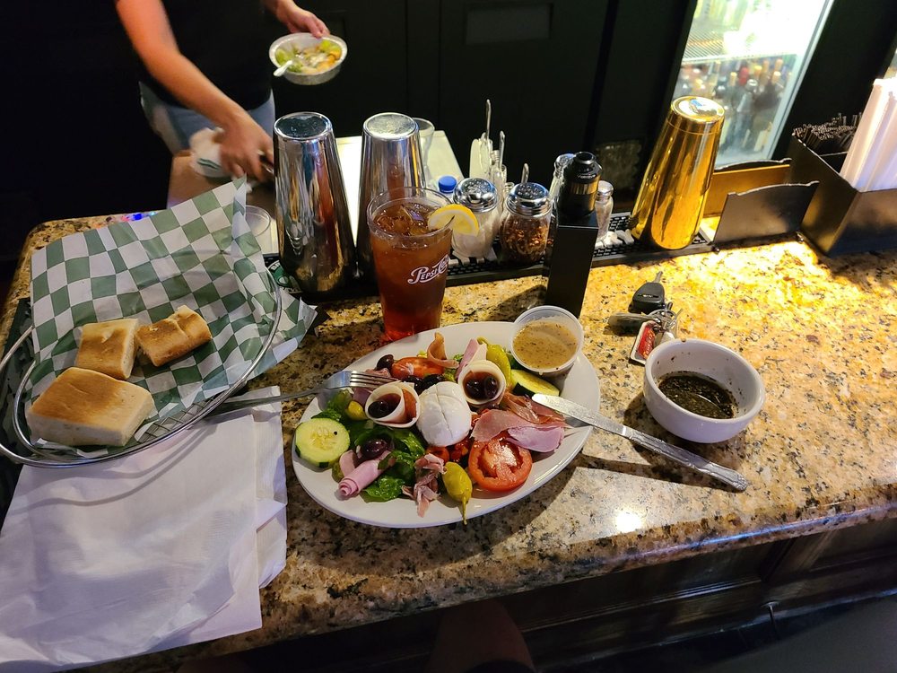 La Piazza Italian Restaurant