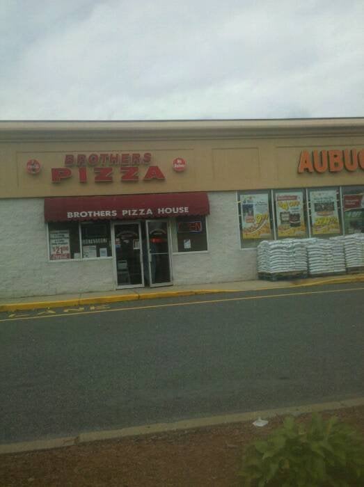 Brothers Pizza House 11 Reviews Pizza 505 E Main St, Southbridge