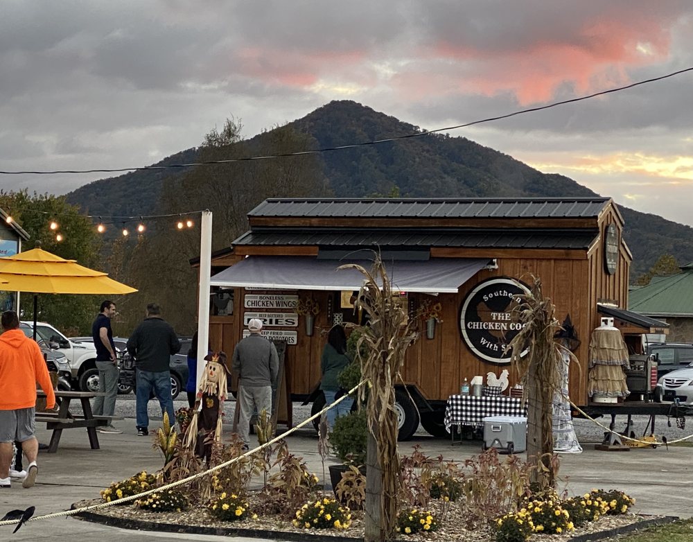 Wears Valley Social Food Truck Park