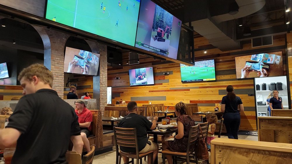 Walk-On's Sports Bistreaux - Wilmington Restaurant