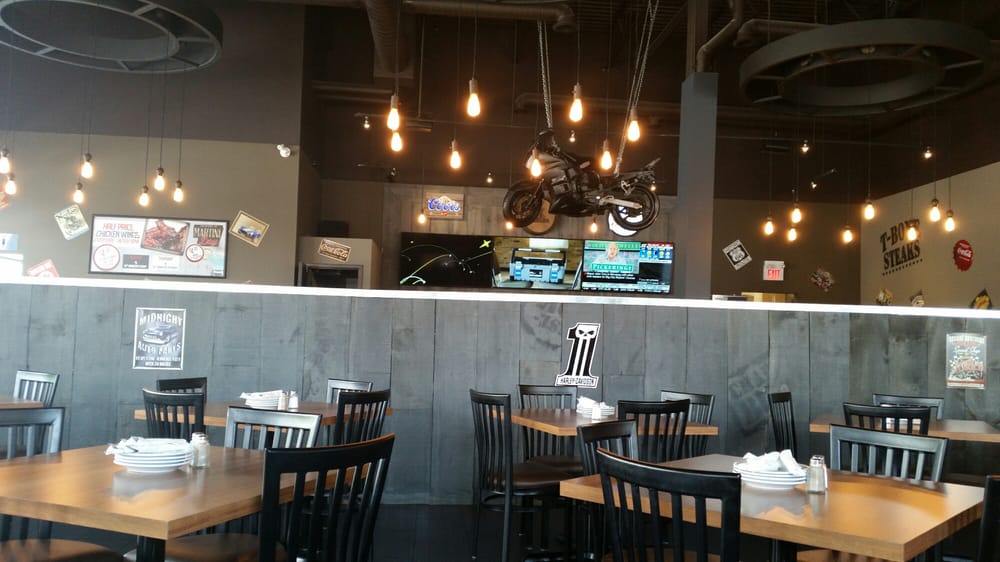 Chuck’s Roadhouse 11 Reviews Bars 700 Taunton Road E, Whitby, ON