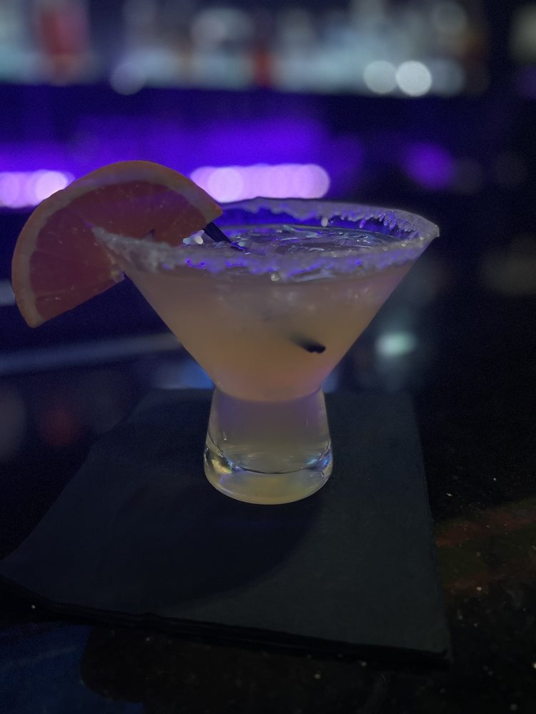 Kings Tobacco & Hookah Lounge