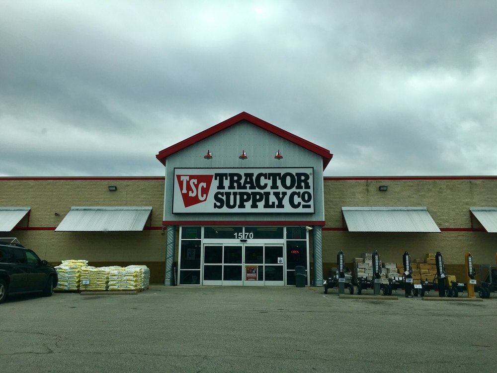 Tractor Supply Department Stores 1570 E State Rte 15, Belleville