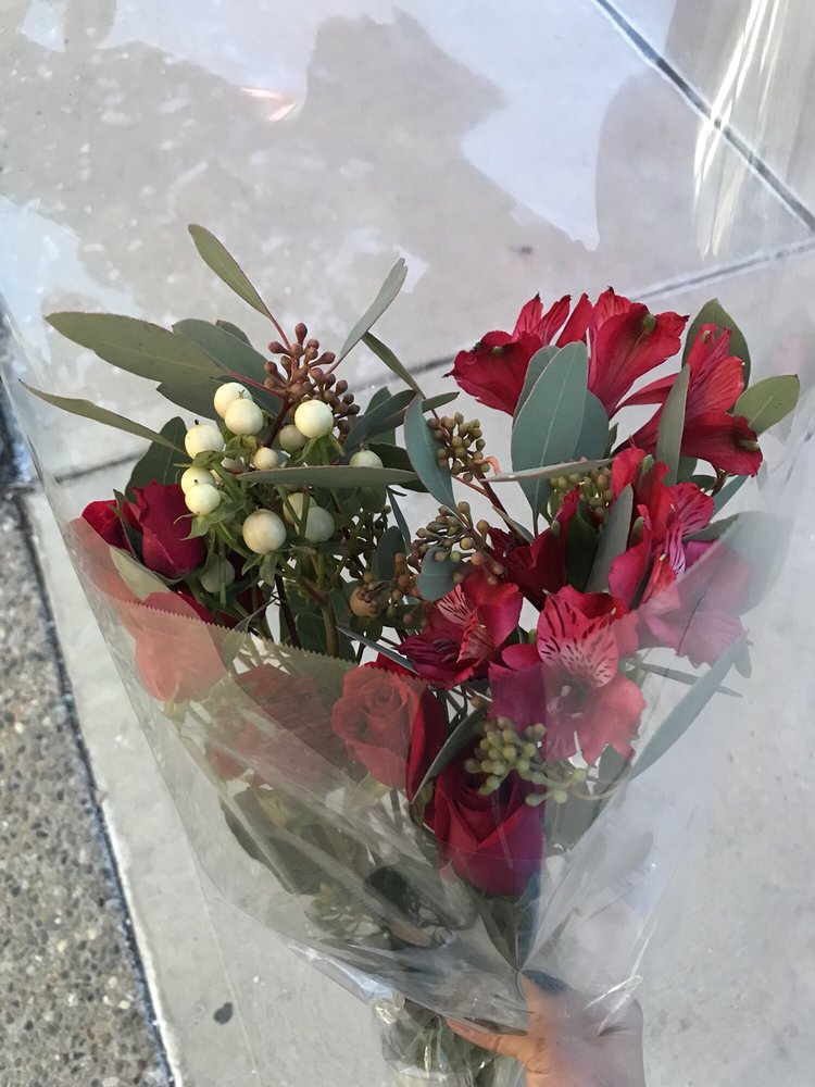 Lesher's Flowers