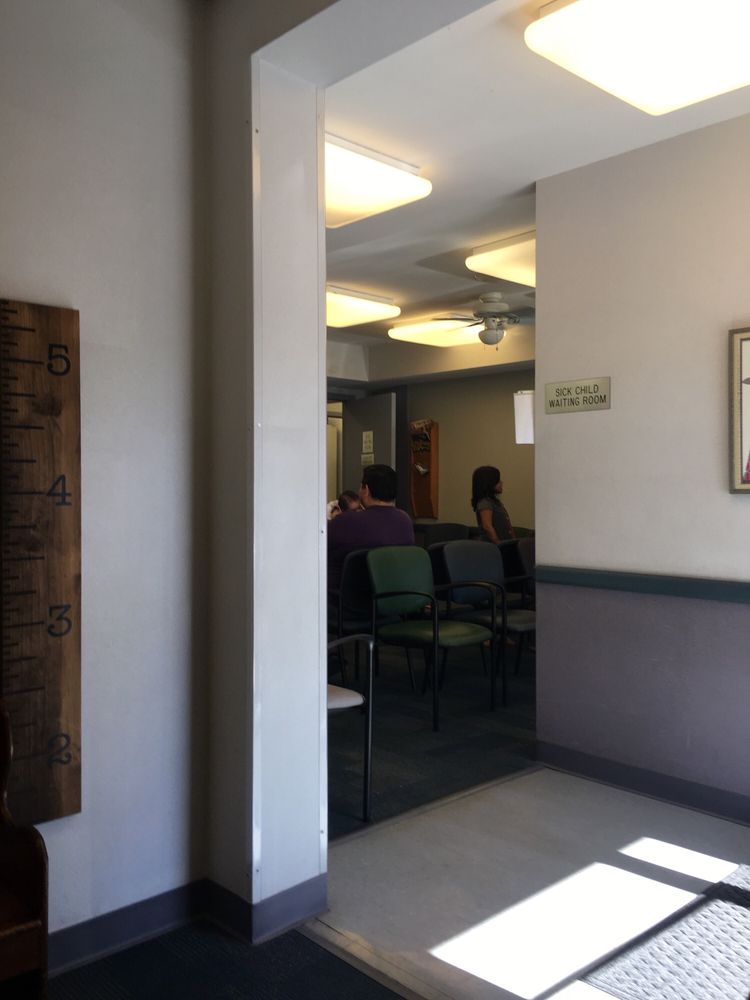 image of business PEDIATRICS & ADOLESCENTS