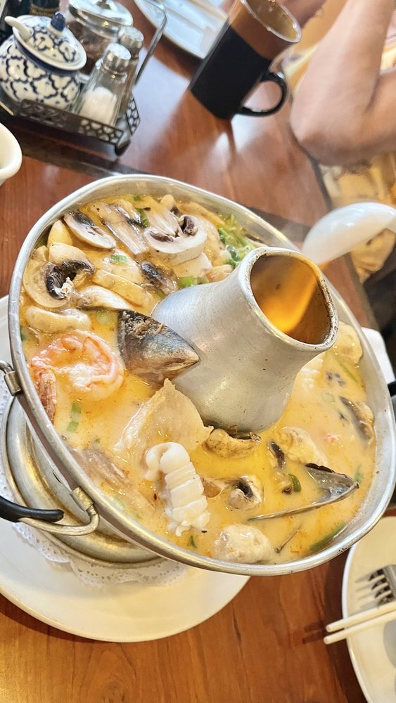 Siam Queen by Cholada Thai