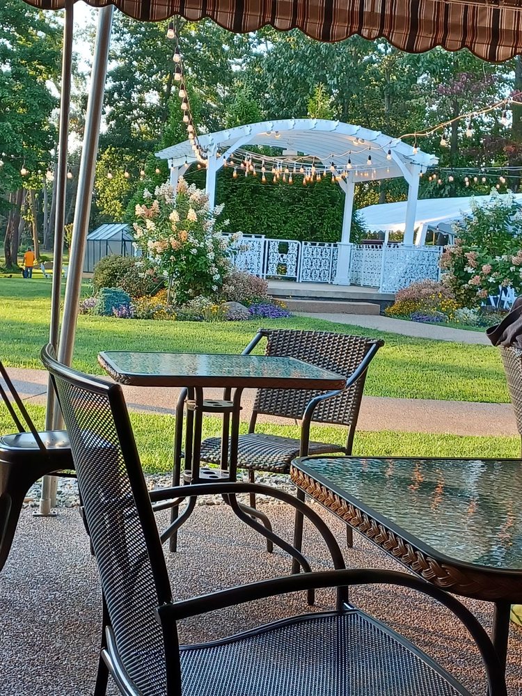 Greenhouse Winery